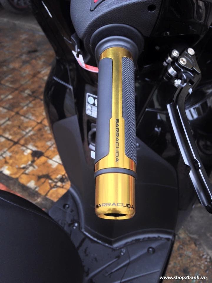 Honda sh300i độ đồ chơi khủng tại sài thành - 6