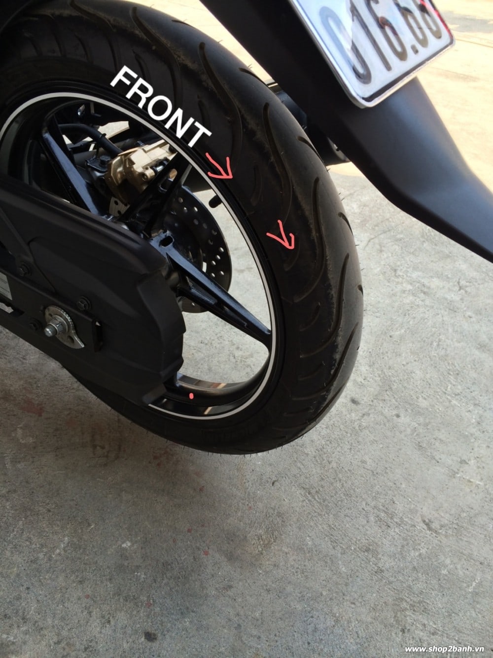 Cách lắp lốp xe michelin cho exciter 150 đúng chiều - 1