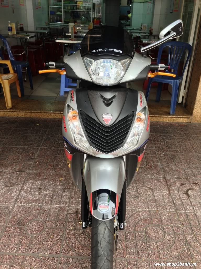 Honda sh độ kiểng full đồ chơi nổi bật tại sài gòn - 1