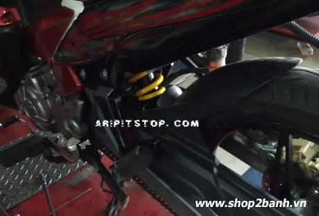 Phuộc sau exciter 150 gắn lên ex135 có được không - 5
