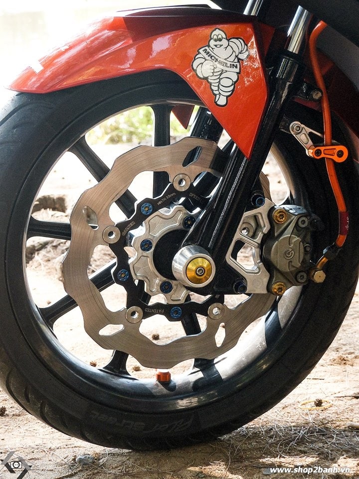 Lên full đồ chơi air blade 125 với phong cách repsol - 4