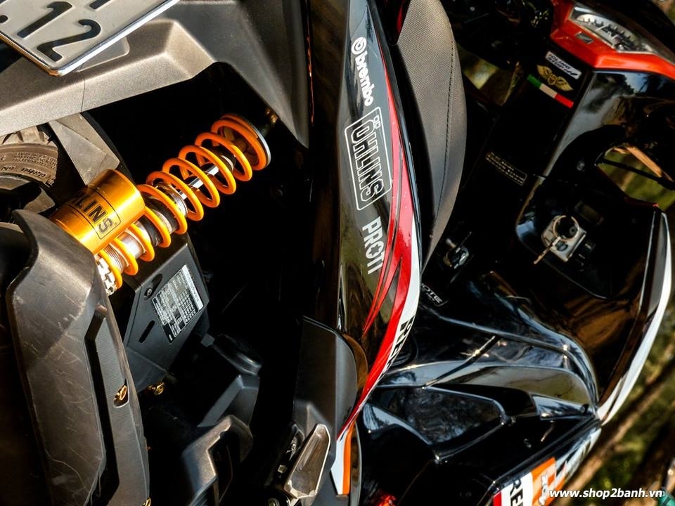 Lên full đồ chơi air blade 125 với phong cách repsol - 5