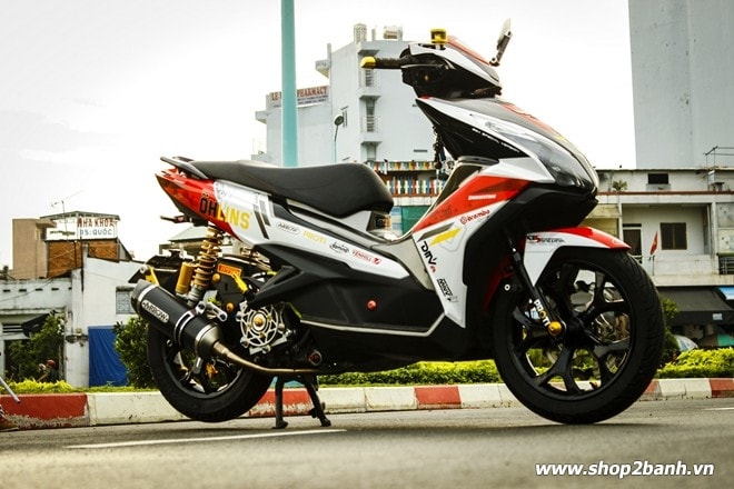 Air blade độ full đồ chơi mang phong cách độc đáo - 5