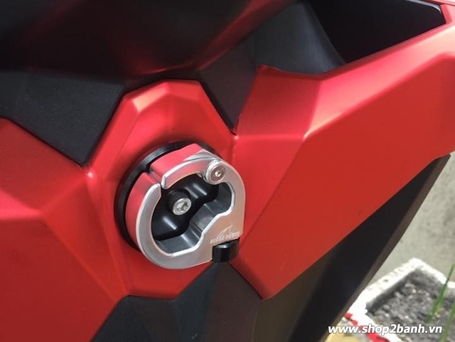 Móc treo đồ cnc shark power dành cho click vario sh - 2