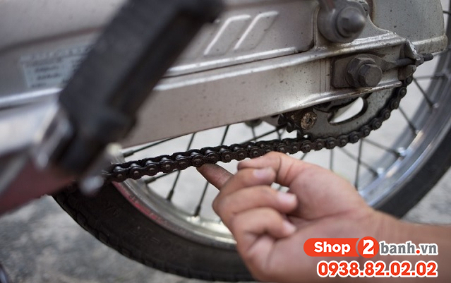 Dấu hiệu nhận biết cần phải thay mới nhông sên dĩa cho xe máy - 2