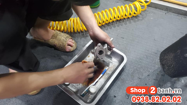 Vệ sinh họng xăng và kim phun bằng sóng siêu âm giúp xe tiết kiệm nhiên liệu  - 2