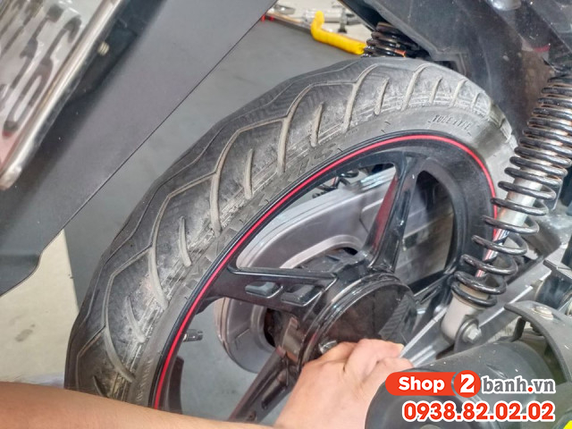 Dấu hiệu nhận biết vỏ xe máy cần được thay mới - 4