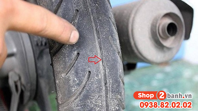 Dấu hiệu nhận biết vỏ xe máy cần được thay mới - 3