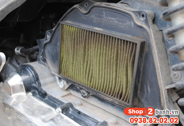 Những nguy hại khi không thay lọc gió xe máy - 2