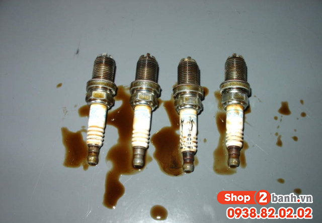 Dấu hiệu nhận biết bugi xe máy bị hư hỏng cần thay mới - 4