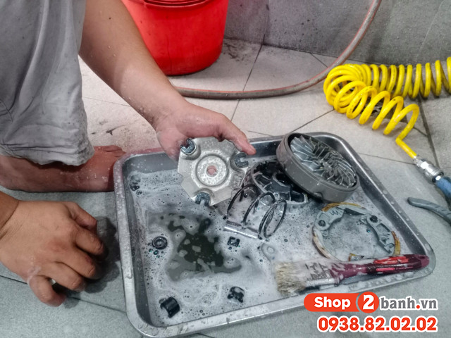 Xe honda lead đi bao lâu nên vệ sinh nồi - 2