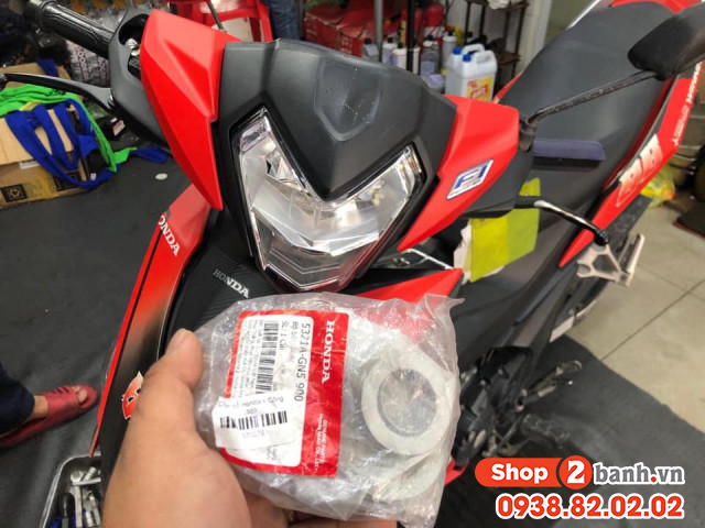 Thay chén cổ xe máy honda - 1