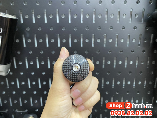 Nút che kính chân kính carbon - 2