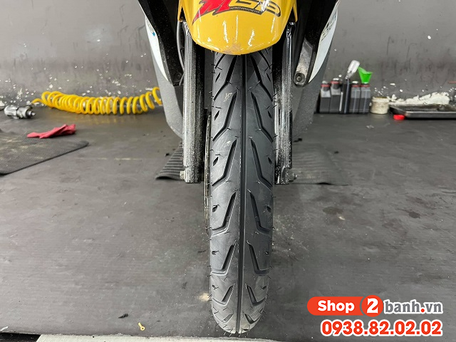 Vỏ michelin pilot street 2 size 7090-14 - 2