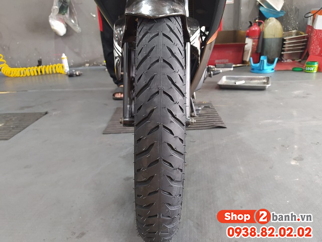 Vỏ michelin pilot street 2 size 8090-17  - 3