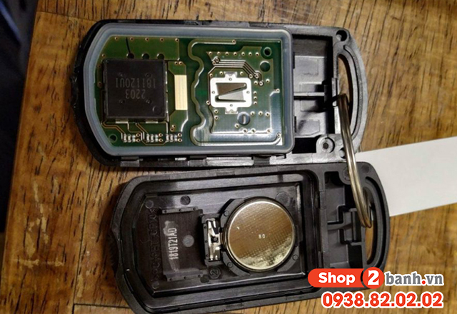 Dấu hiệu nhận biết chìa khóa smartkey xe máy sắp hết pin - 1