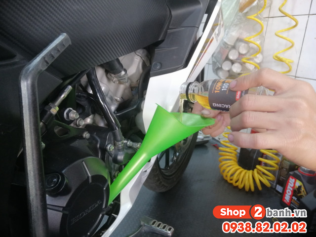 Nhớt repsol racing 10w40 1l - 5