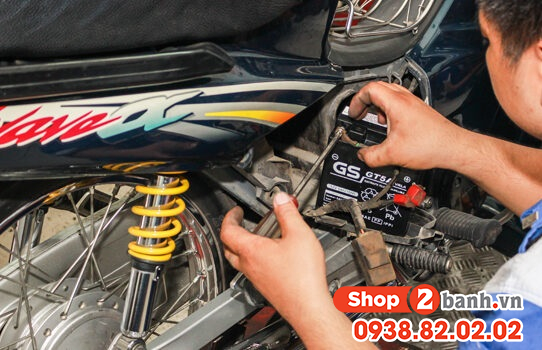 Cách xử lí khi xe máy hết bình ắc quy hiệu quả - 3