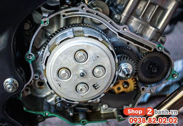 Xe máy bị hụt hơi khi tăng tốc nguyên nhân và cách xử lí - 6