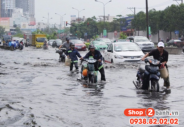 Nước vào pô xe máy phải làm sao cách xử lí như thế nào - 1