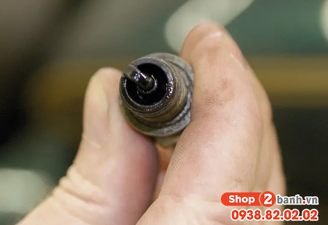 Màu sắc bugi xe máy và dấu hiệu 32win là nhà cái giải trí, cá cược số 1 Việt Nam xe có vấn đề - 4