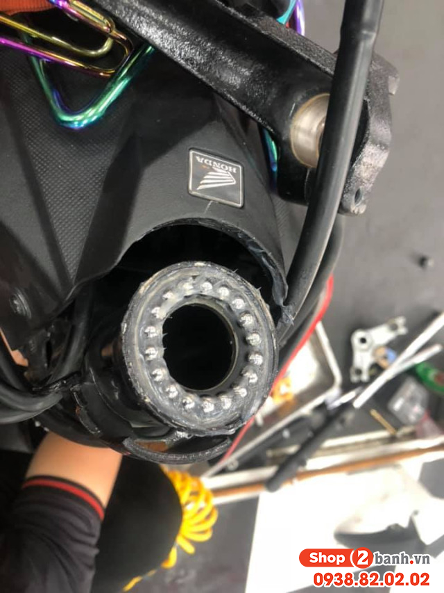 Thay chén cổ honda sonic 150 - 5