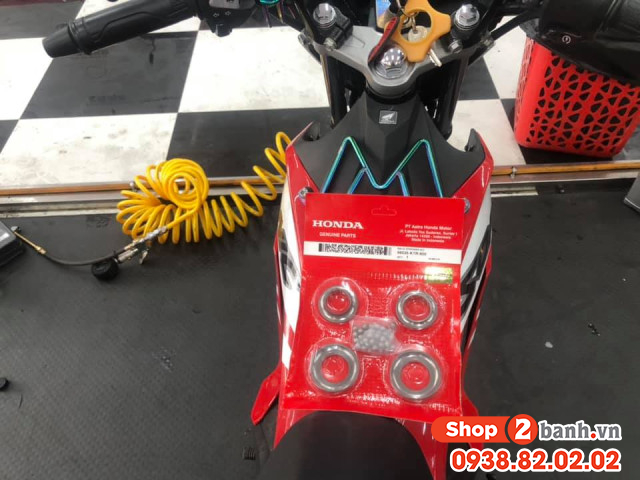 Thay chén cổ honda sonic 150 - 2