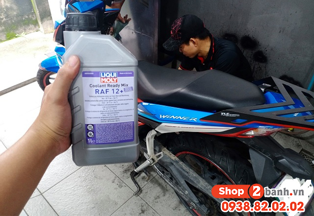 Vệ sinh két nước và thay nước làm mát xe honda winner x - 6