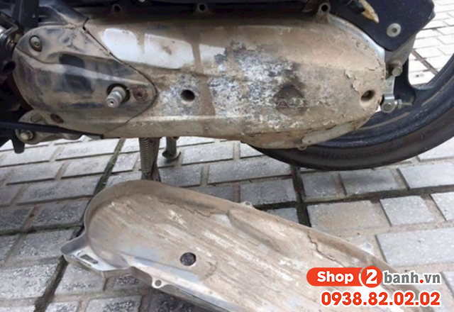 Có nên gắn ốp inox trang trí cho xe máy hay không - 3