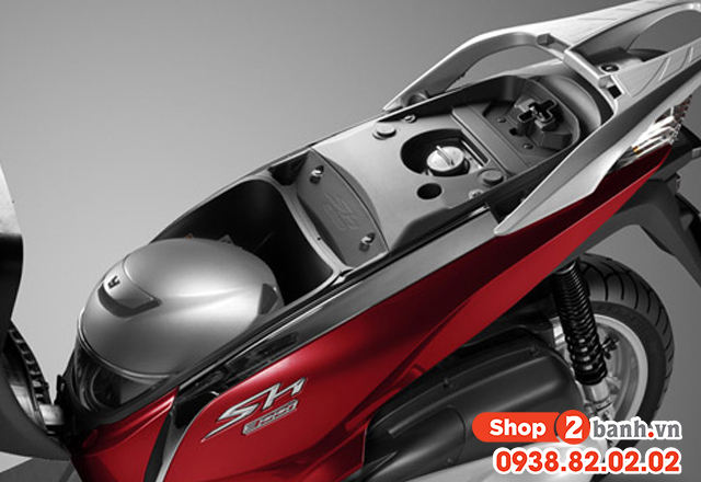 Cách mở cốp xe sh 160i khi xe bị cạn bình điện - 4