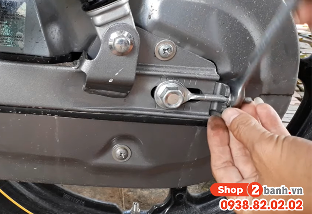 Xích xe máy lúc căng lúc chùng nguyên nhân và cách khắc phục - 3
