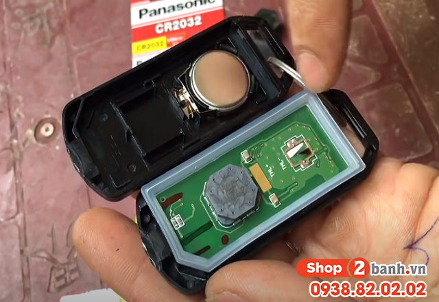 Hướng dẫn thay pin chìa khóa smartkey honda sh ab vision lead vario - 2
