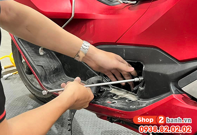 Bugi xe máy nằm ở đâu tháo lắp bugi như thế nào - 3