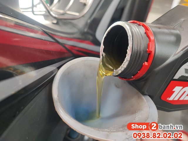 Nhớt motul 3100 gold 4t 10w40 08l - 3