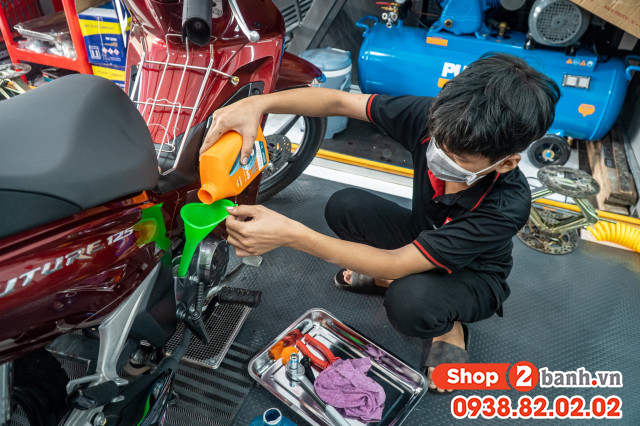 Nhớt xịn có giúp xe máy giảm khí thải không - 2