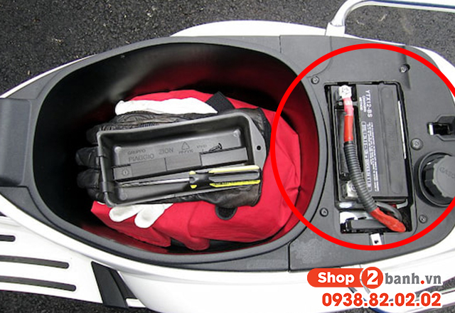 Bình ắc quy xe piaggio zip nằm ở đâu cách thay bình acquy zip 100 - 2