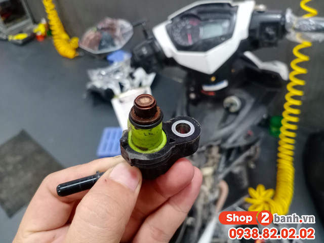 Vệ sinh họng xăng và kim phun xăng - 4