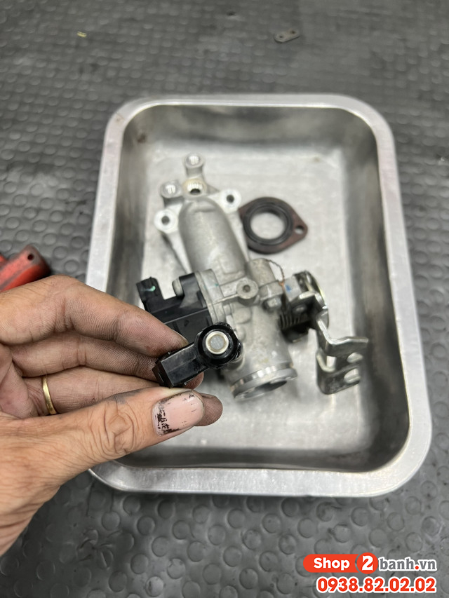 Vệ sinh họng xăng và kim phun xăng - 12