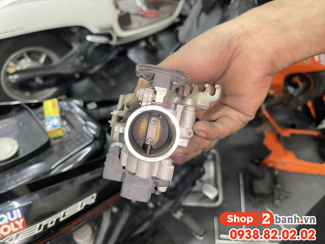 Vệ sinh họng xăng cho xe honda yamaha - 2