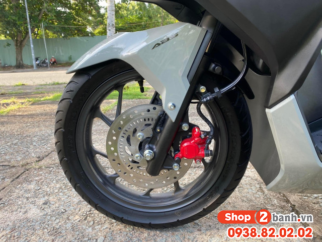 Vario 160 thay vỏ dunlop scootsmart 2 có bám đường tốt không  - 2