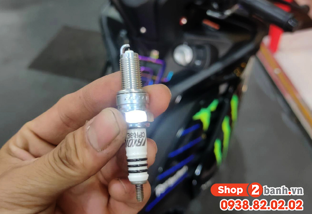 Thay bugi iridium cho xe exciter 155-150-135 giá bao nhiêu tiền - 2