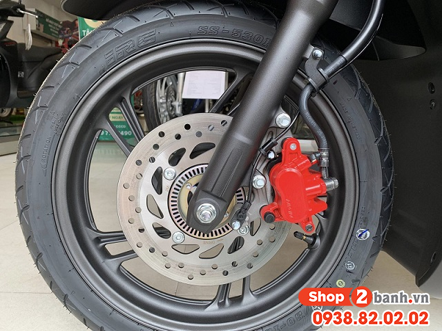 Xe honda sh 160i-125i thay vỏ maxxis ct1 bám đường tốt không  - 2
