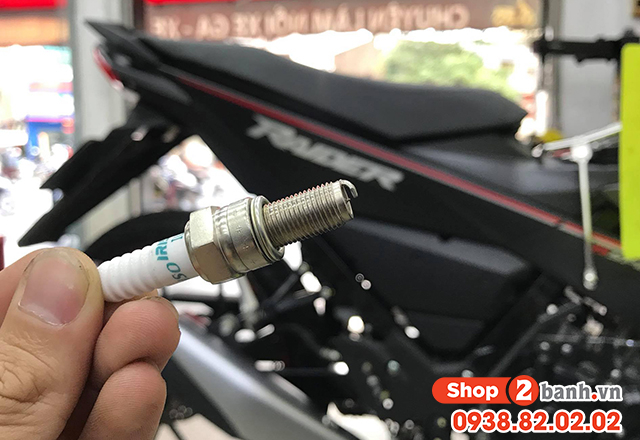 Thay bugi iridium cho xe raider 150 giá bao nhiêu tiền - 2