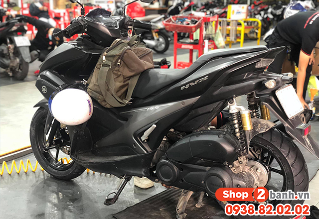 Bình ắc quy xe nvx nằm ở đâu cách thay bình acquy yamaha nvx - 1