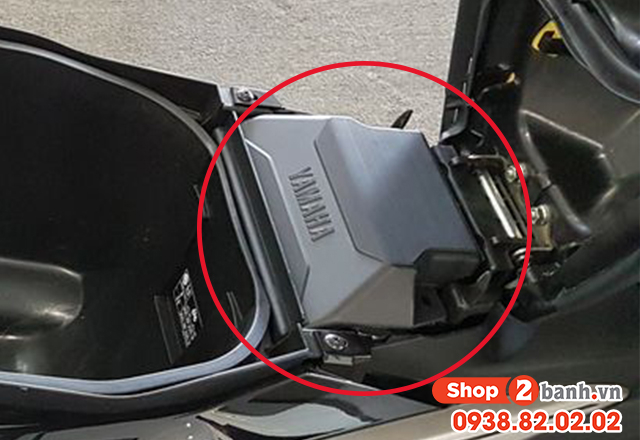 Bình ắc quy xe nvx nằm ở đâu cách thay bình acquy yamaha nvx - 2