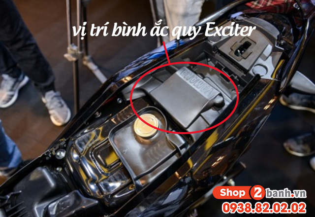 Bình ắc quy xe exciter nằm ở đâu cách thay bình acquy exciter 155-150 - 2