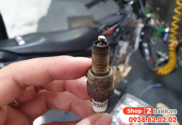 Đoán bệnh 32win là nhà cái giải trí, cá cược số 1 Việt Nam xe máy thông qua bugi có được không - 4