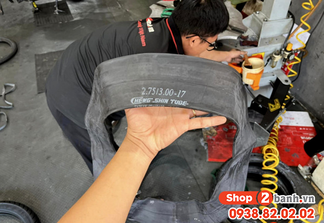 Khi nào nên thay ruột săm xe máy - 1