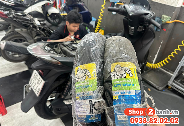 Thay vỏ xe máy đón tết cho hành trình đầu năm suôn sẻ - 2