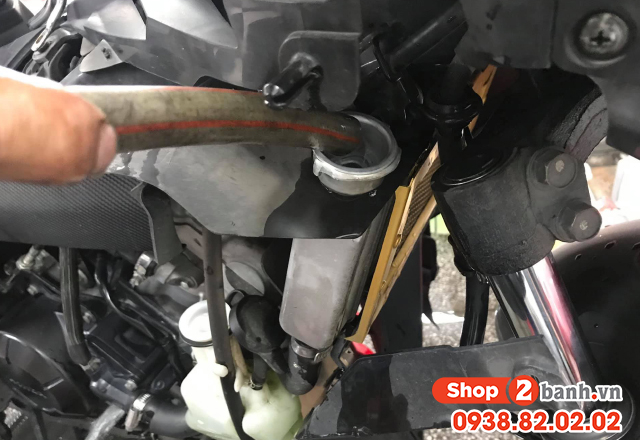 Đèn báo nhiệt độ nước làm mát xe winner r bật sáng là do đâu - 2